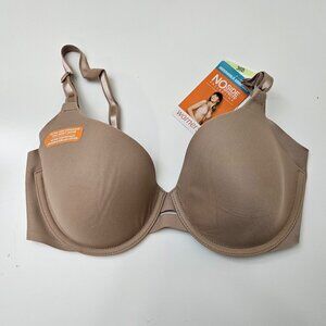 243. Warner's "No Side Effects" padded underwire bra. NWT
